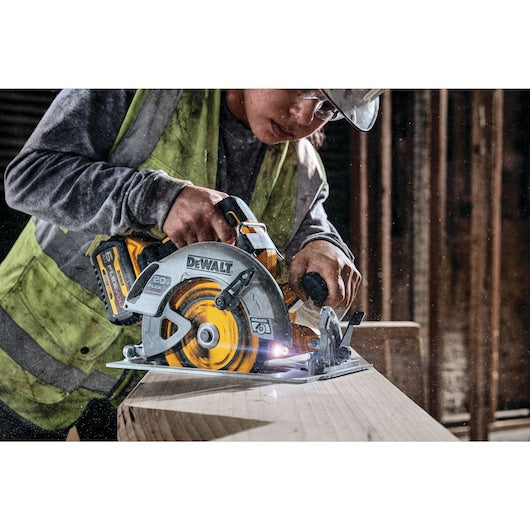 DCS573B Scie circulaire FlexVolt Avantage 60V MAX, 7 1/4 PO – OUTIL SEUL
