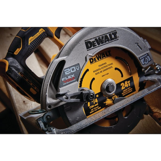 DCS573B Scie circulaire FlexVolt Avantage 60V MAX, 7 1/4 PO – OUTIL SEUL