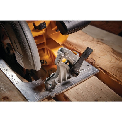DCS573B Scie circulaire FlexVolt Avantage 60V MAX, 7 1/4 PO – OUTIL SEUL