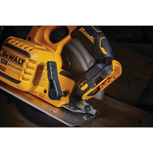 DCS573B Scie circulaire FlexVolt Avantage 60V MAX, 7 1/4 PO – OUTIL SEUL